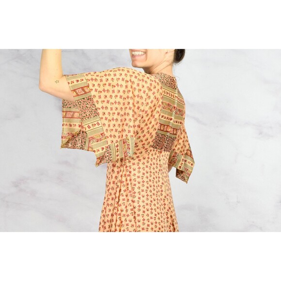 1970s Bohemian Handkerchief Dress Size XS 70s Boho Day Dress Peach Pink Floral - Picture 4 of 10